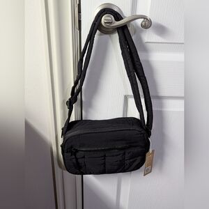 BAGSMART Black Nylon Quilted Bag